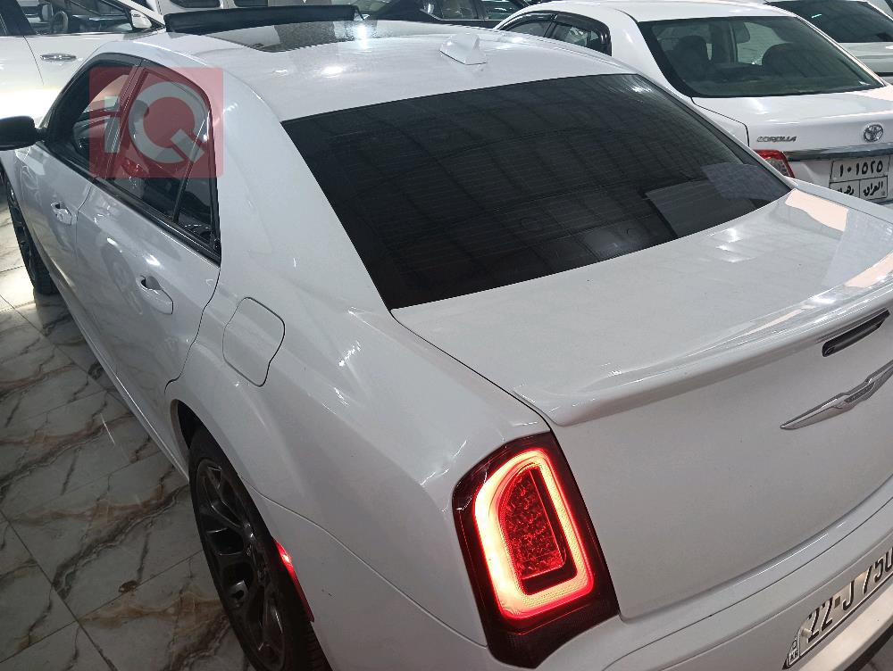 کرایسلەر 300